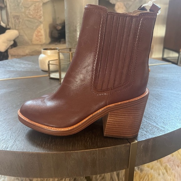 Marc Fisher LTD Leather or Suede Heeled Ankle Boots - Halida size 10 - Picture 2 of 5